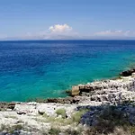 Unique Seaside With Pool * Vela Luka