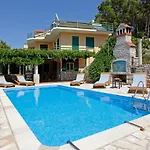 Unique Seaside With Pool Villa