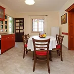 Villa Unique Seaside With Pool Vela Luka