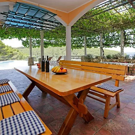 Villa Unique Seaside With Pool *